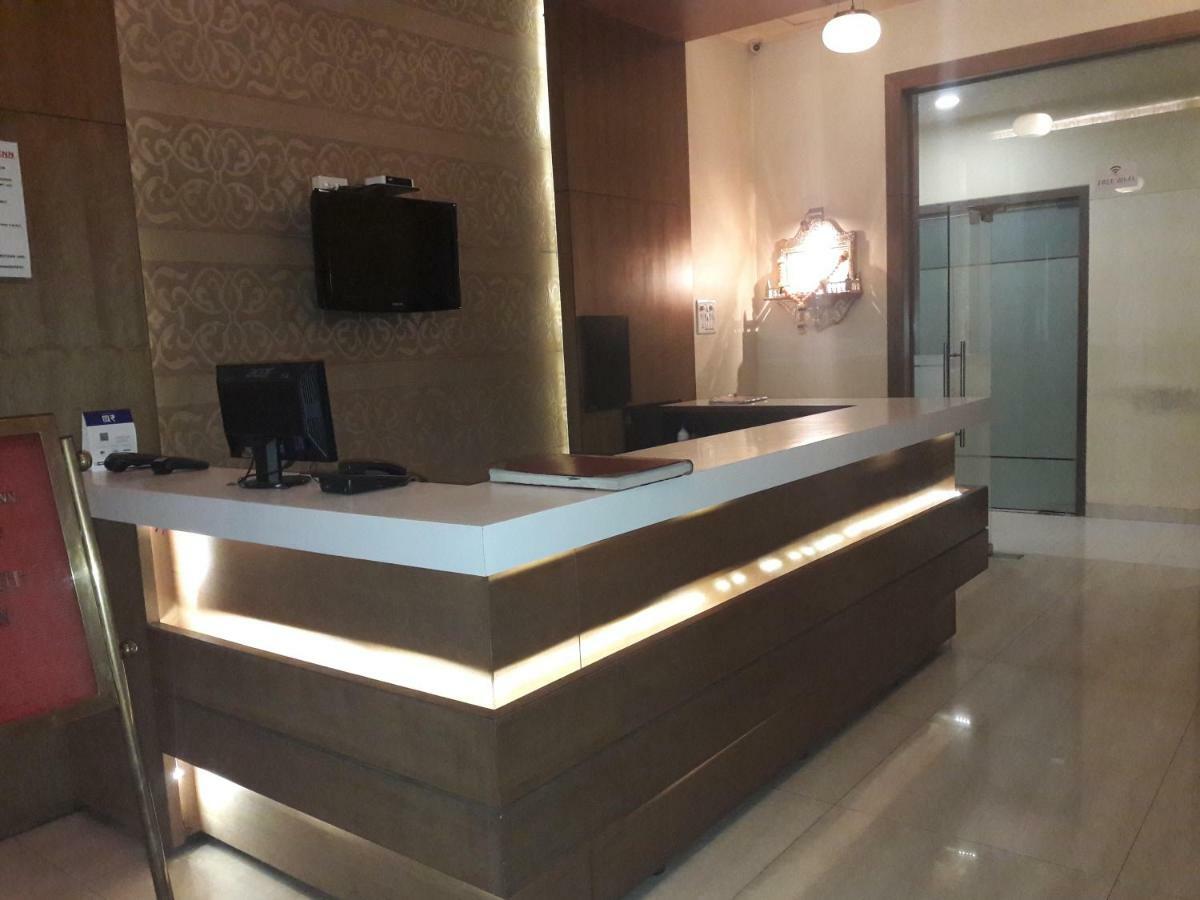 Hotel Western Inn Vasai Εξωτερικό φωτογραφία