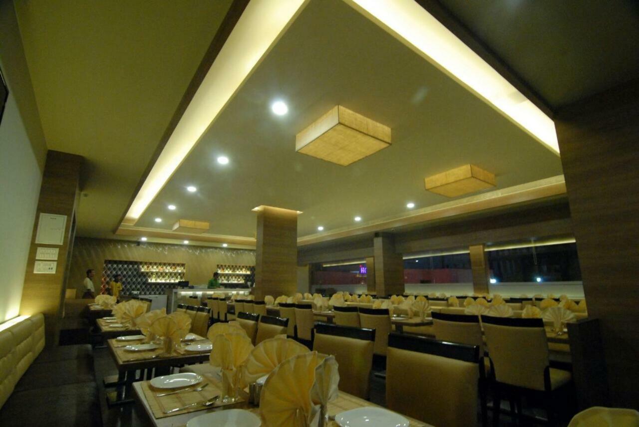 Hotel Western Inn Vasai Εξωτερικό φωτογραφία