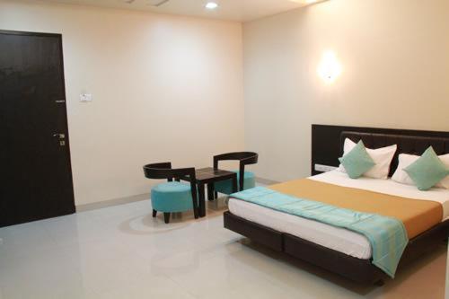 Hotel Western Inn Vasai Εξωτερικό φωτογραφία
